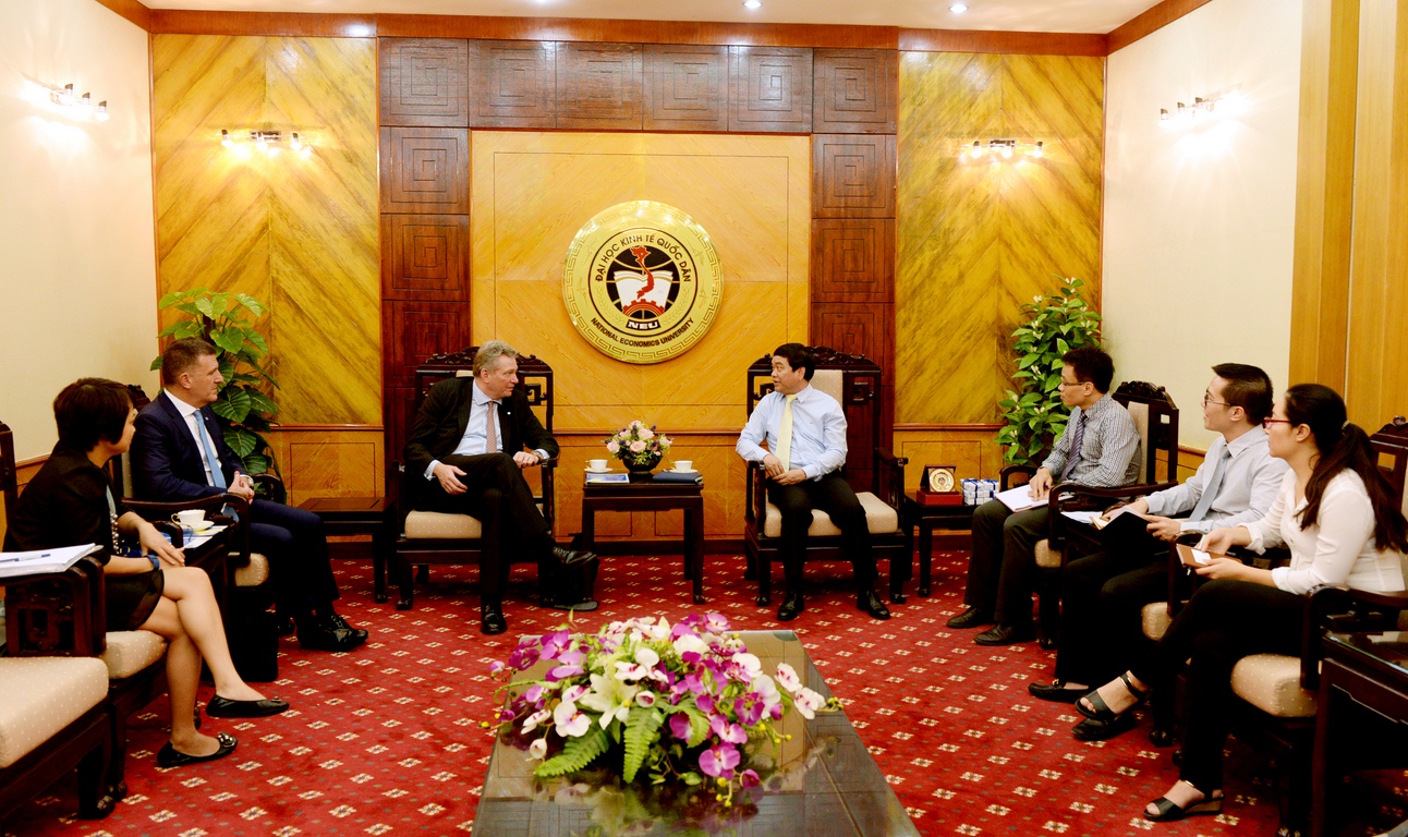 Description: C:\Users\Administrator\Desktop\LUU TAM THOI\DSC_1797 (Copy).JPG