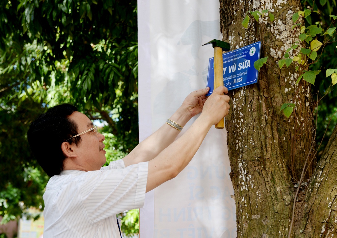 Description: C:\Users\Admin\Desktop\Resized Images\DSC_2058 (Copy).JPG