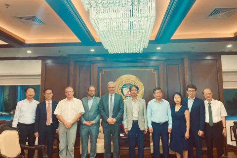 00ed81ef-a458-4b7e-af94-9d1755cd5002