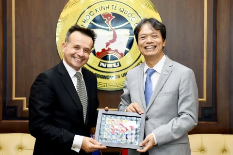 024fd1a8-7794-4935-b2dd-7180d2a57b40