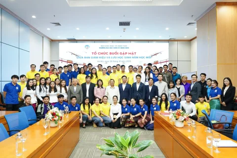 03ed6cb6-232b-4f44-a079-7432501a63f6