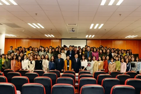 04fc543c-685b-4b5e-aaad-cc4525ac0f18