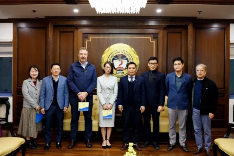 0b5d36b8-265c-43f9-979c-d03b97462894