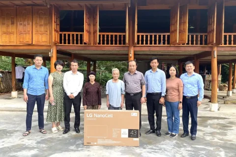 0c6b6eee-d8ab-40cf-a33b-977cefe9a9f0