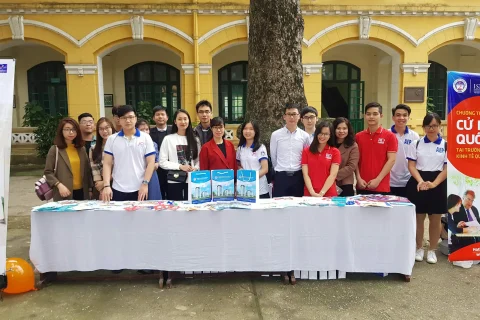 12243319-b564-4963-ae2f-5c1783eecb98