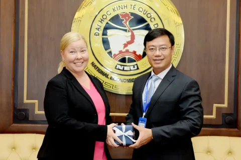 1fb466d9-303b-42bd-8256-46d9db119731