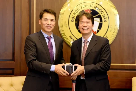 298b5bfe-eb1d-4f52-974f-5319eacfb36d