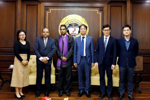 2b7e1a1f-49c0-42f8-a20a-2438cd2e9195