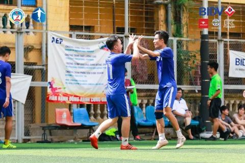 35ef8317-1f3f-4c29-aad3-2725b76d2ed9