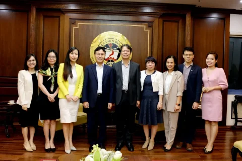 37618be3-8a5a-4bd4-b565-6ccf0af51a3c