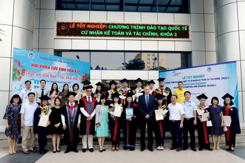 37b8bf39-401a-449a-8af1-e62c009ffa0d