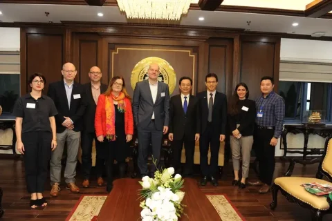 55767b62-76cf-423b-8673-22de2af2b5ee