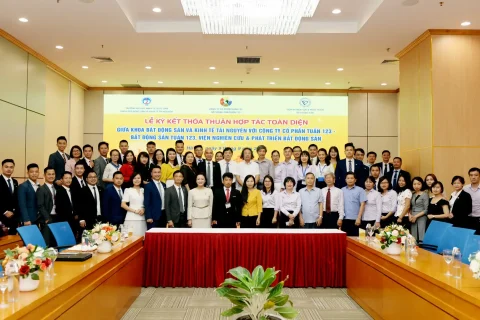 5f21d876-bb89-463c-b855-9f5e23d6e5c0