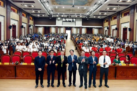 64f9e7a9-c525-4f8a-a36b-18a3d42c4d4f