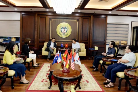 691298b4-7e6a-4206-b6c3-02df59ed153f