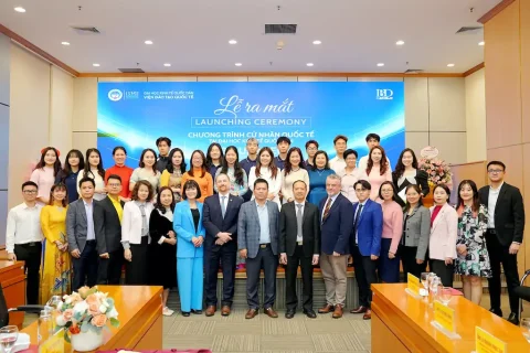 69b43b7e-3133-40a6-8e03-46879457fb84