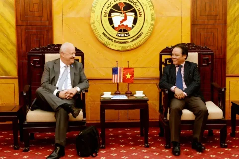 6b63a097-06af-473f-bd46-3e60070adf6b