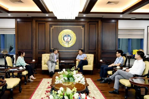 6eadc3de-dc2c-4068-85b8-f4db9523748f