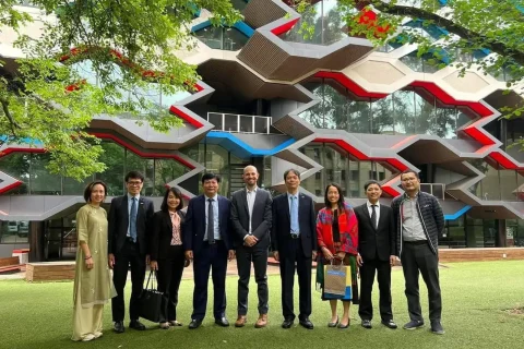 769a32d8-d16e-441a-b166-229e41ece0fc