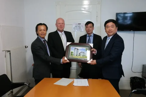 76bc566d-af25-446c-8bd7-a6a497455eb7