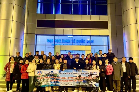 77aa7104-2d49-402c-bde1-83507a902905