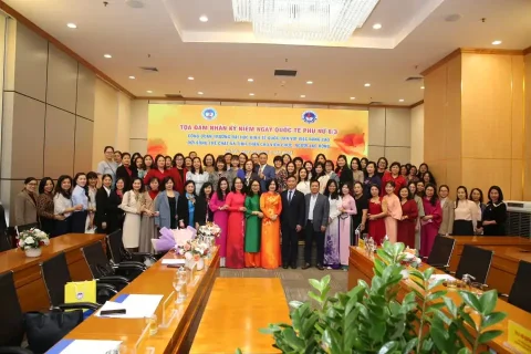 79799709-085b-4c3d-9b4b-221823e3672b