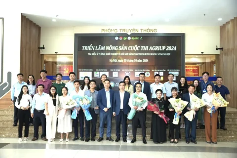 7a2922f5-3037-46ab-84ed-da8c8561e76f