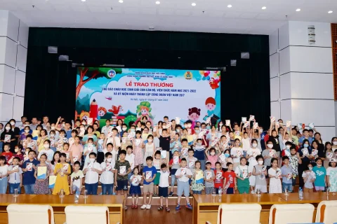 7b02196b-872f-41a2-83a6-b99e181549c7