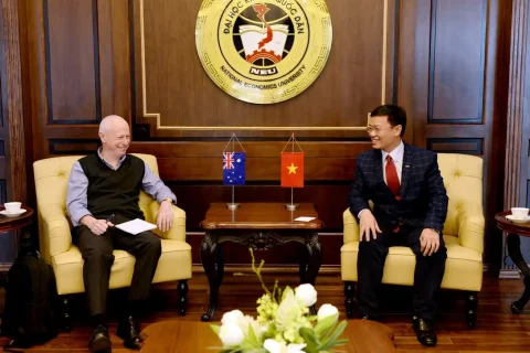 7b5ae328-5a59-4287-9800-7a933ed70222