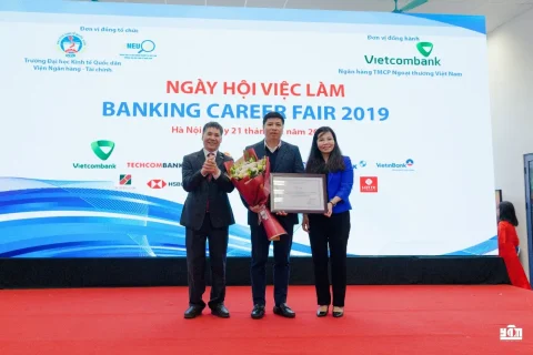 7df5f2a3-a412-4111-a4cb-490bd1610752