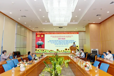 8a1669eb-00f6-4117-80d2-56d8e2a69f26