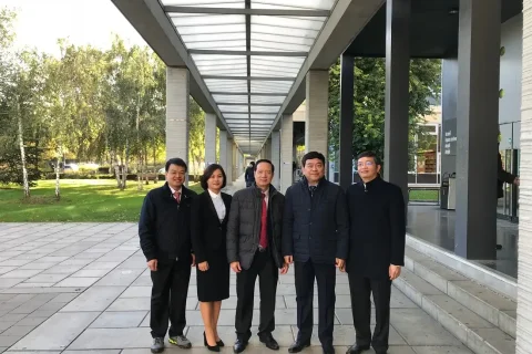 8a9ac0b4-e606-432d-abbb-7279ca314d87