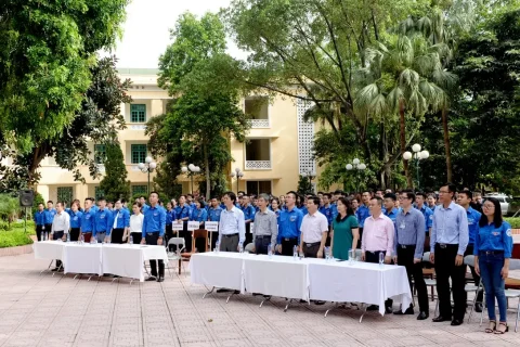 8b8ef665-38f6-4d60-85e5-ee44b0019ff5