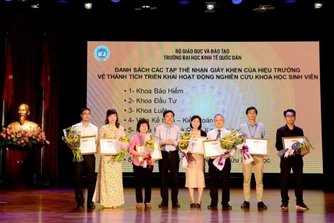 8d33daef-0939-419d-9a64-135719d912ce