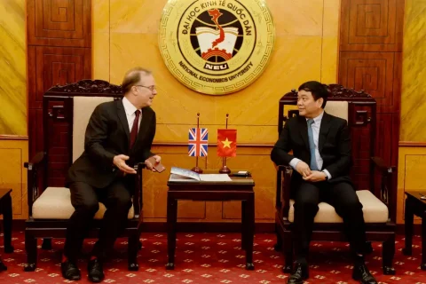 8f828fed-66f3-4f99-8500-8132daa0bb0f