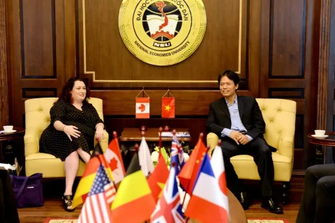 9b2ef320-27a2-4e48-a1b5-27bedfe6a721