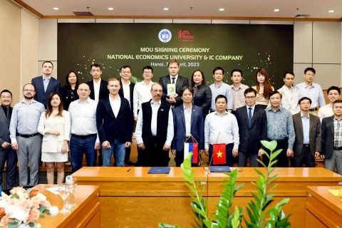 9e247569-4eef-42e2-832c-7bbec6fa012e