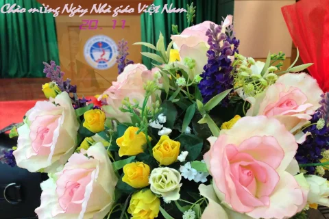 Buu20thiep20Chao20mung2020_11