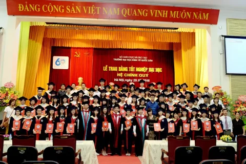 DSC_483220Copy