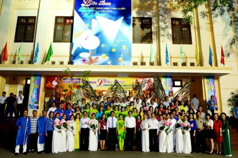 DSC_953220Copy