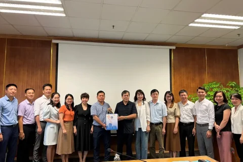 ad0d01e7-3bfa-4fca-8af4-e2be78966058