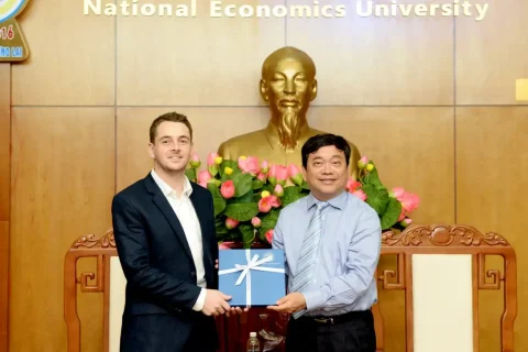 ad1bd2f6-9806-4529-8866-2ecc31501530