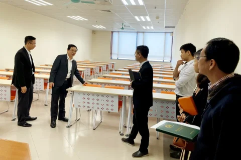 b06df4aa-a050-4f2c-b9d6-e83b17e2c87e