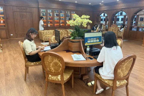 b104787f-aa36-47b5-b447-f51714946ac3