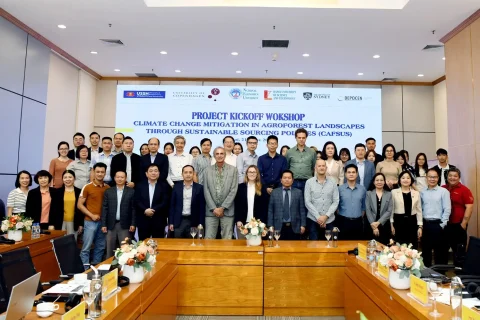 b23177b9-db85-420a-8304-f39541b92f04