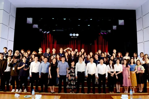 b734cc6f-5f7d-441b-9a66-a95d7d4222a9