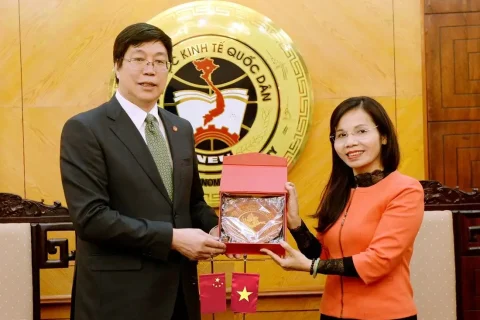 c4d2fbb0-cd3d-4ddc-84c4-85e2ddd10e9b