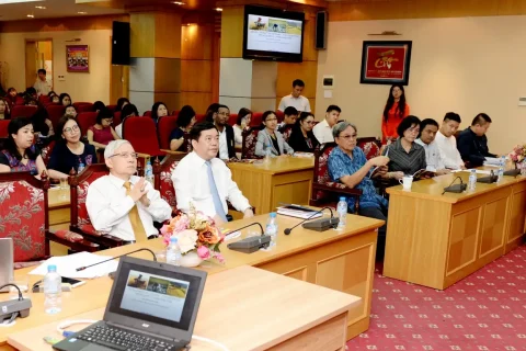 c7b0a062-9ea0-4302-9557-cab2ab50f2c4