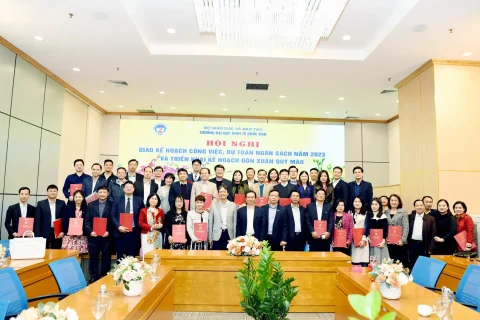 cd0ab779-38a8-43e7-8772-3770a013996f