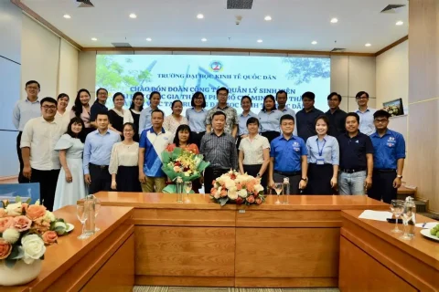 cd6b1efe-d358-49d2-ba43-be6833617ead